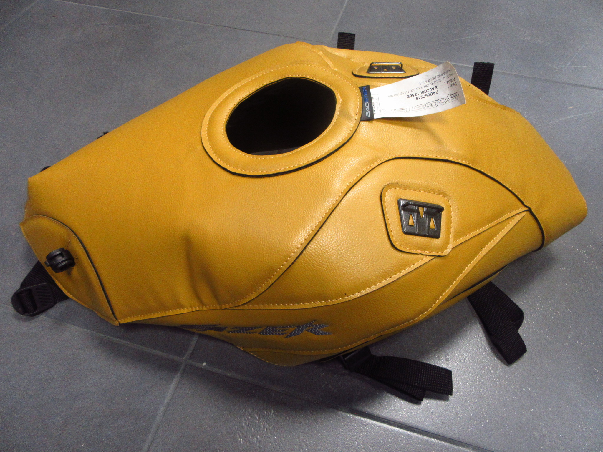 Tapis de réservoir 600 FZS Fazer Rennes Motos Le spécialiste de la